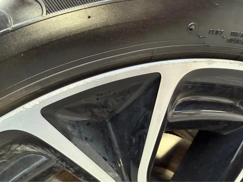 21 x 9.5 OEM MAZDA ONE RIM ONLY. Fits Mazda Cx-70 Cx-90 image indicator(3)