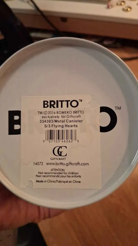 Romero Britto Flying Hearts Metal Nested Canisters 3pc. Set image indicator(2)