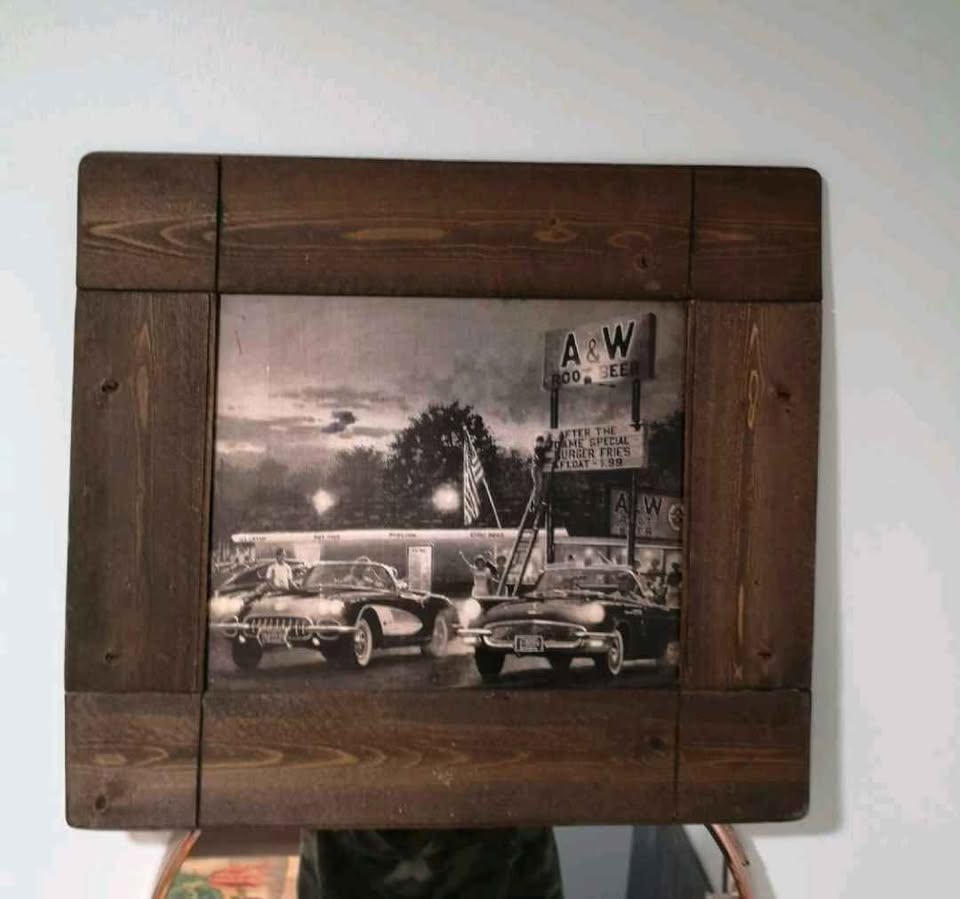 Vintage A&W restaurant picture - photo 2