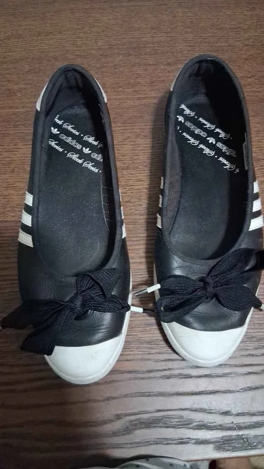 Adidas - Adriana Valerina, size 8 image indicator(7)