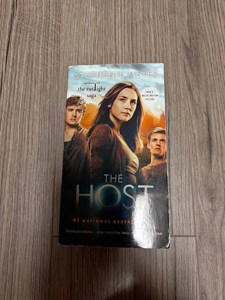 The Host by Stephenie Meyer thumbnail