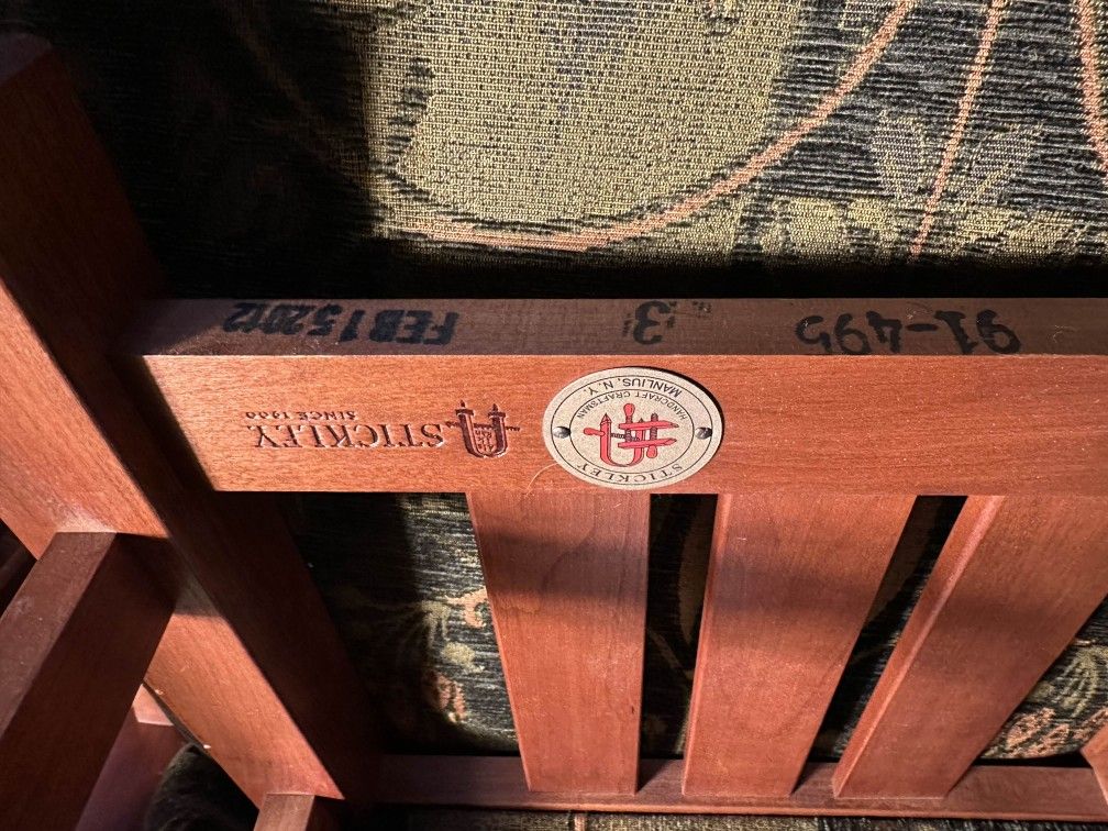 Stickley Bow Arm Morris Chair with Footstool - photo 3