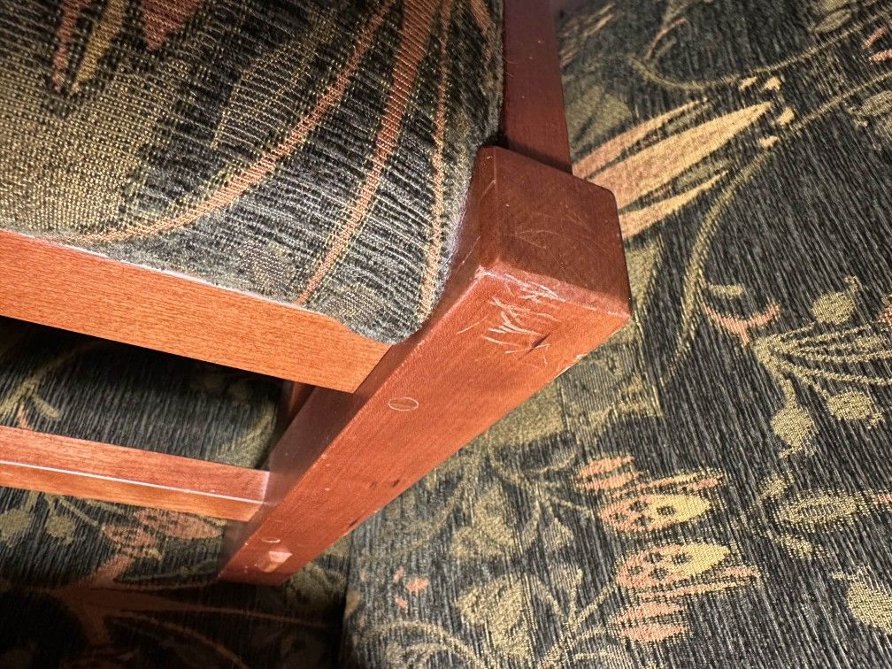Stickley Bow Arm Morris Chair with Footstool - photo 4