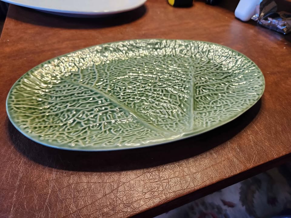 14.5" x 9.5" Ikea green Lettuce Leaf oval serving tray - photo 2