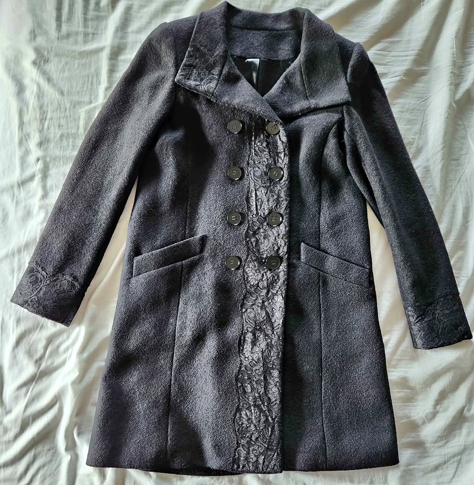 Women's Black Wool Overcoat With Lace Detail Size 4
