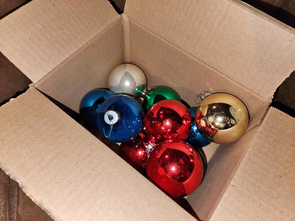 18 Vintage Christmas Ornaments