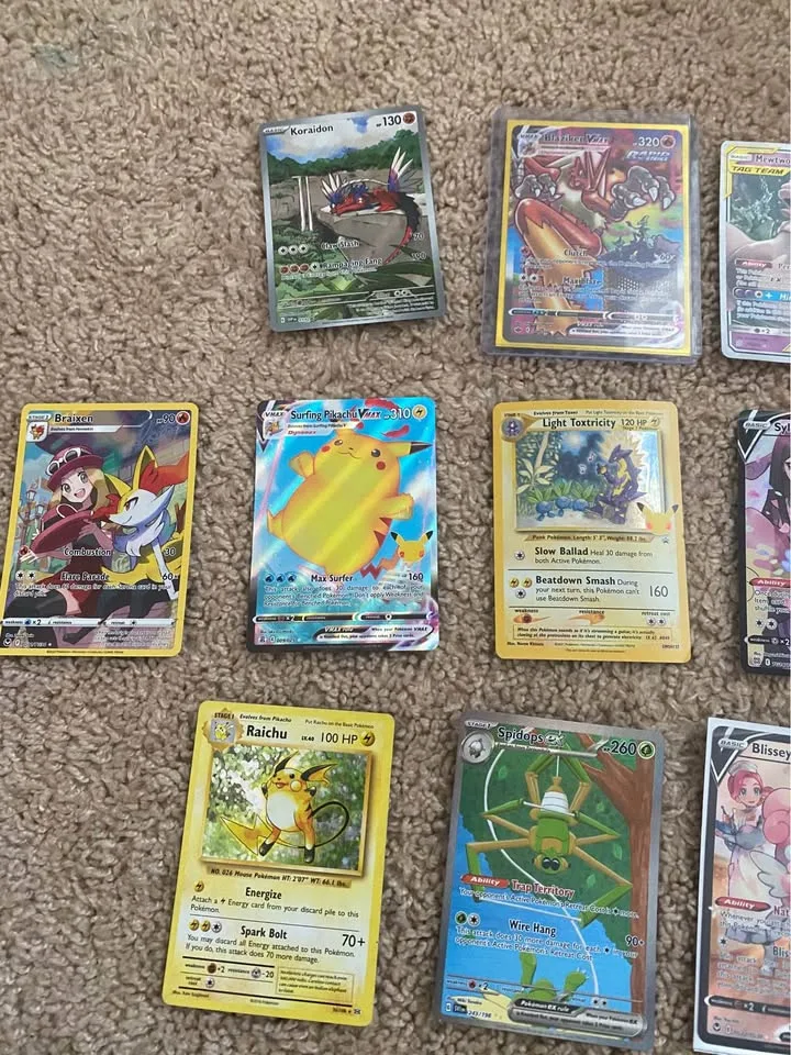 Blaziken Vmax Alt Art and Pokemon Card Lot image indicator(3)