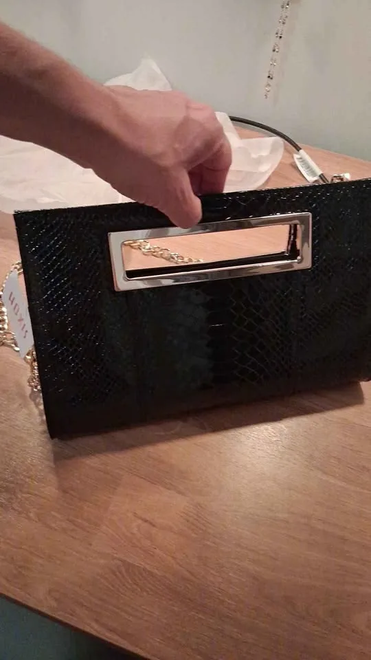 Crocodile Pattern Leather Clutch with Shoulder Strap image indicator(3)