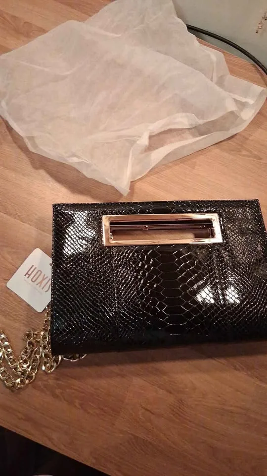 Crocodile Pattern Leather Clutch with Shoulder Strap image indicator(6)