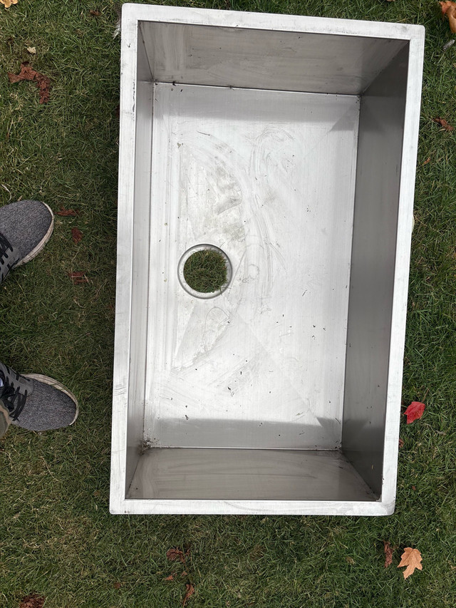 Stainless Steel Sink 32”/19”. 9.5 deep