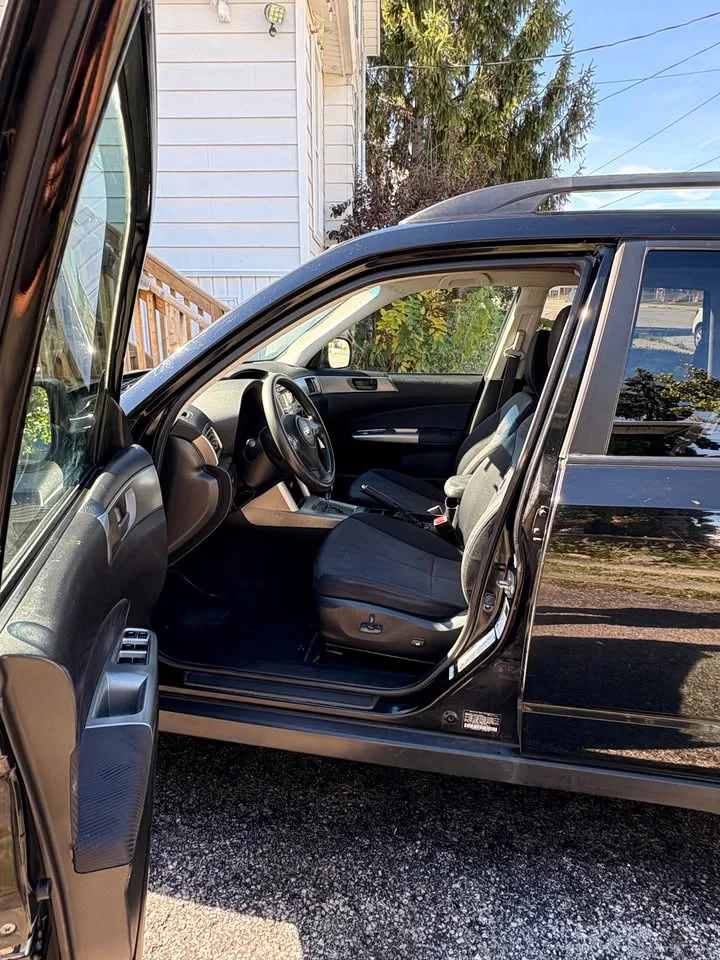 2010 Subaru forester image indicator(5)