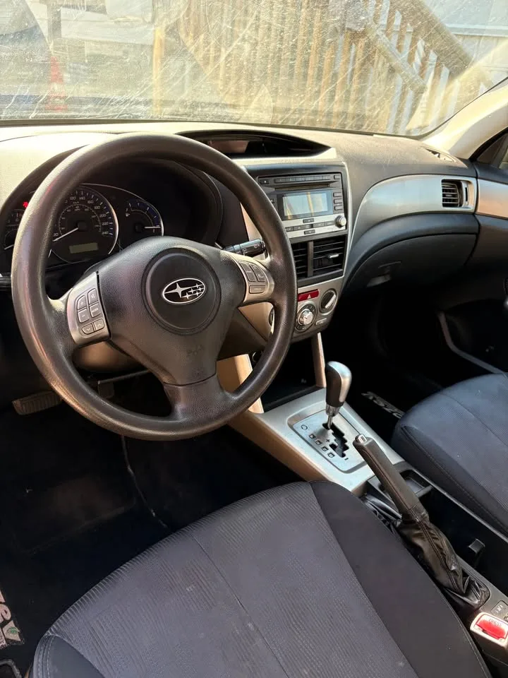 2010 Subaru forester image indicator(9)