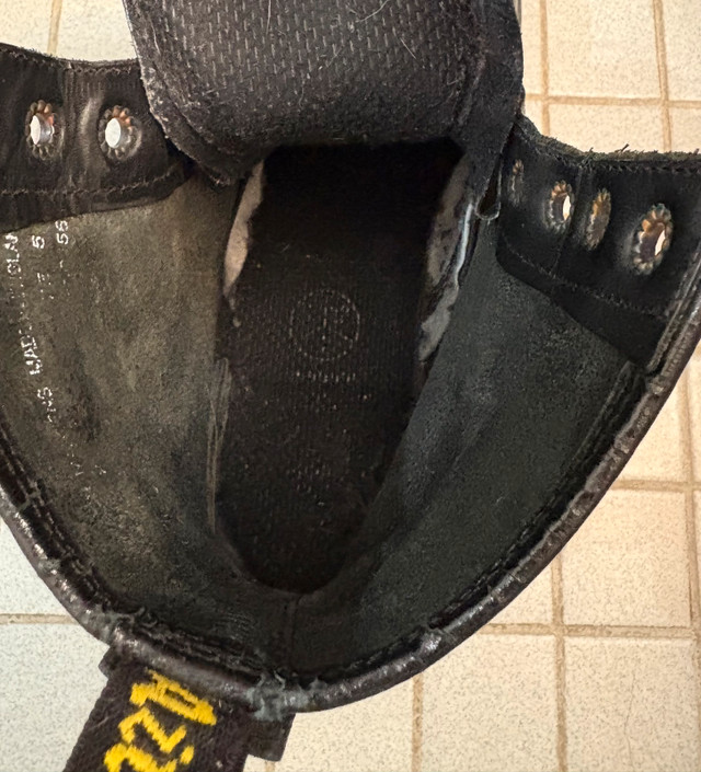Dr. Martens Boots - Size 5UK/7US - Made In England - photo 4