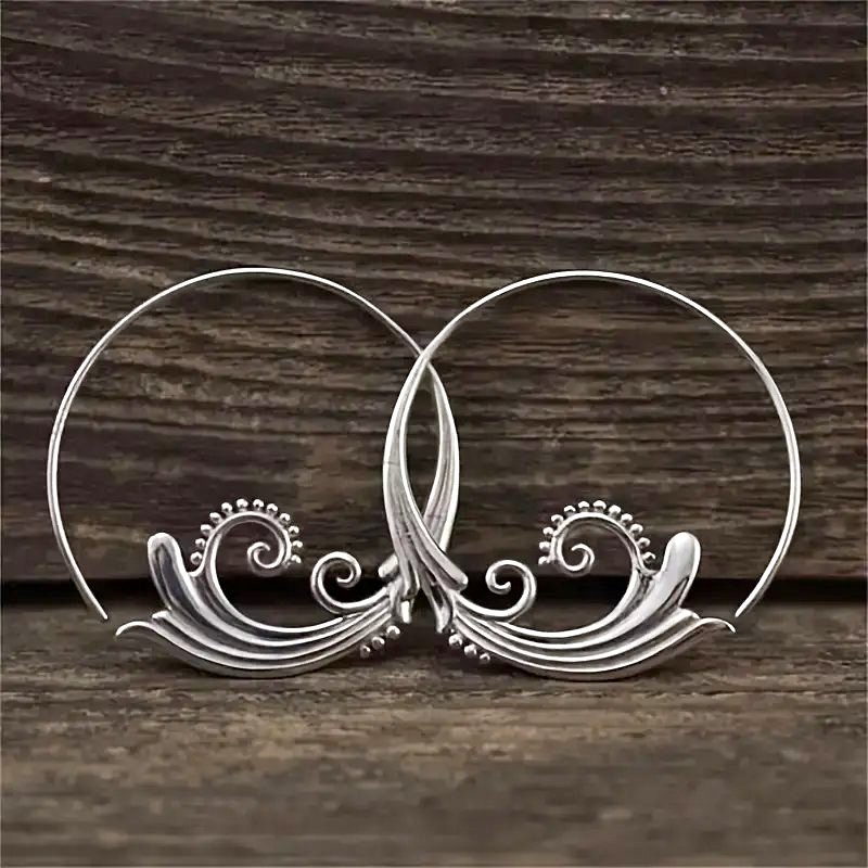Vintage Silvery Wave Design Earrings