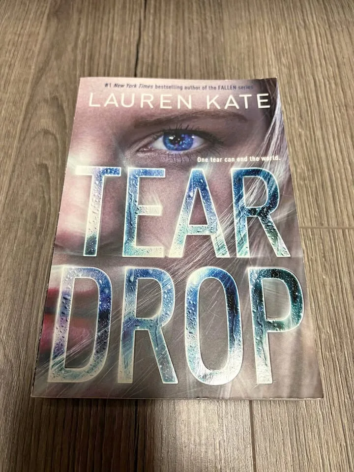 Teardrop by Lauren Kate thumbnail