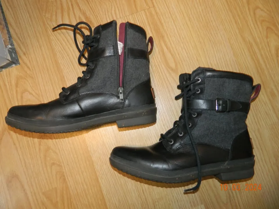 WOMENS UGG SIDE ZIP/LACE UP BOOTS...size 11..VGUC-EUC image indicator(2)