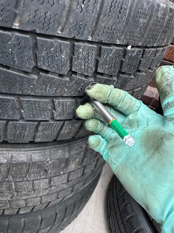 Audi 18” OEM rims with winter tires image indicator(4)