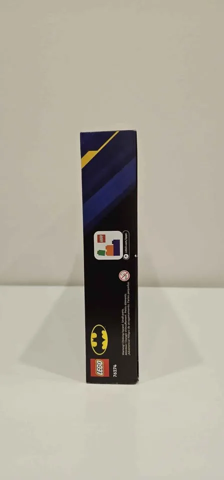 LEGO Batman 76274 Batmobile vs Harley Quinn & Mr. Freeze image indicator(4)