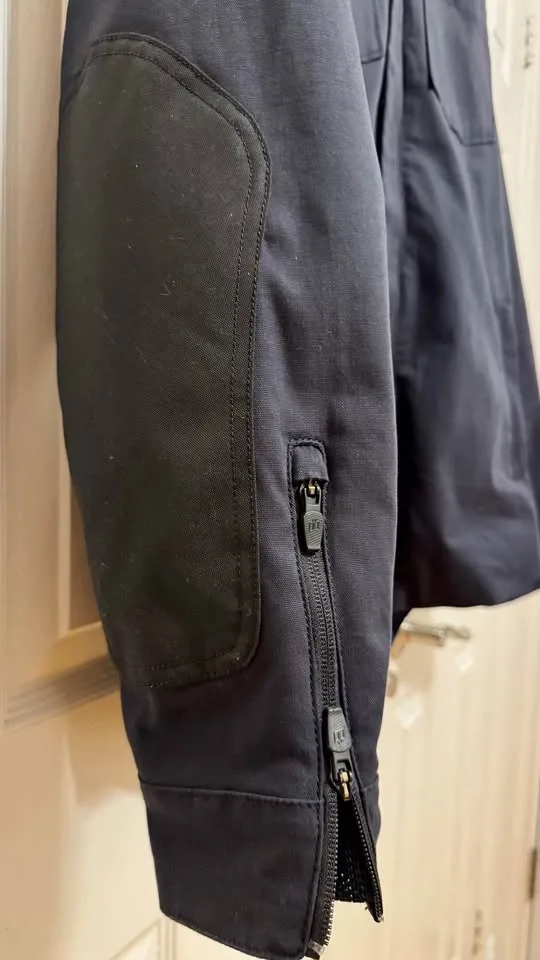 Icon Upstate CE Motorcycle Jacket (Men’s medium, black) image indicator(3)