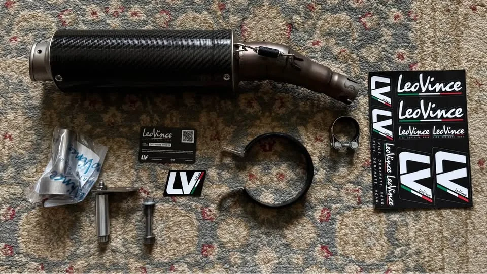 LeoVince GP Corsa slip-on exhaust image indicator(2)