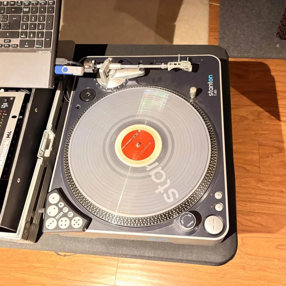 Stanton T-60 Turntables Numark M4 Mixer Seroto DJ image indicator(2)