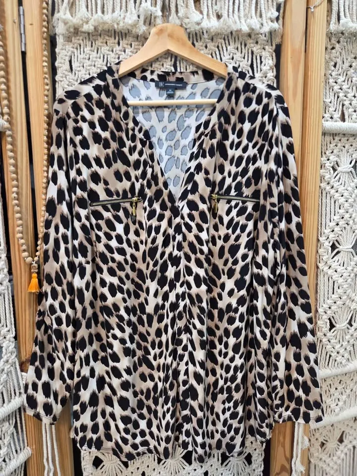 Womens clothing sale image indicator(9)