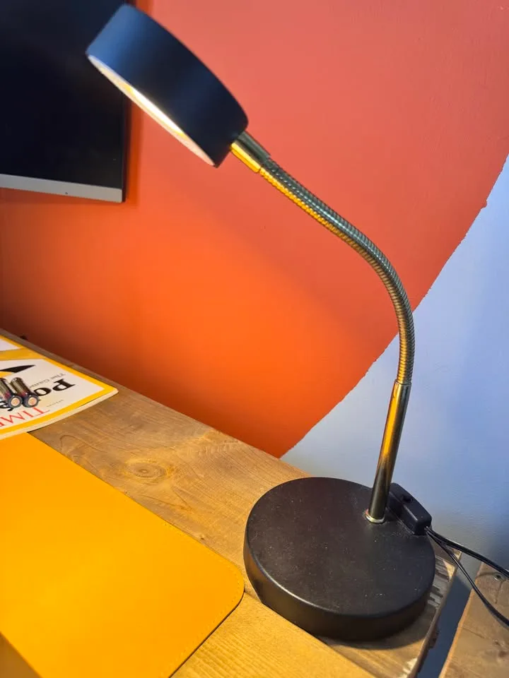 Vintage Mid Century Modern Gooseneck Desk Lamp image indicator(3)