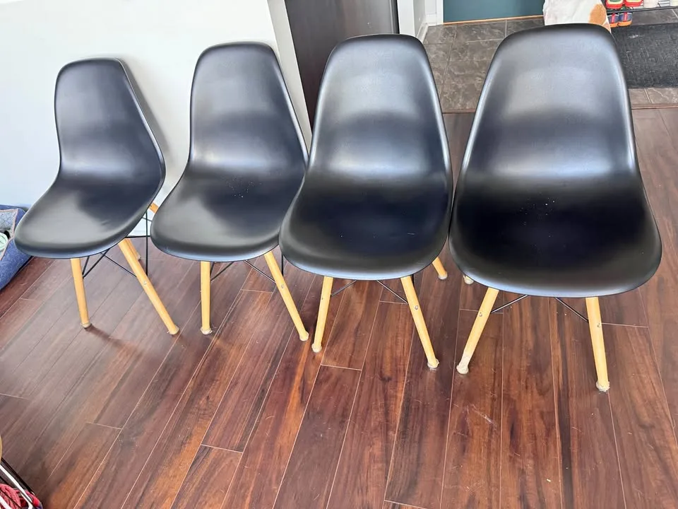 Dining Chairs thumbnail
