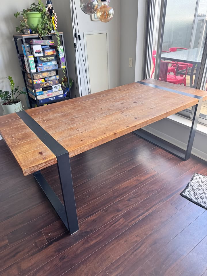Industrial / Rustic Dining Table (Structube) - photo 2