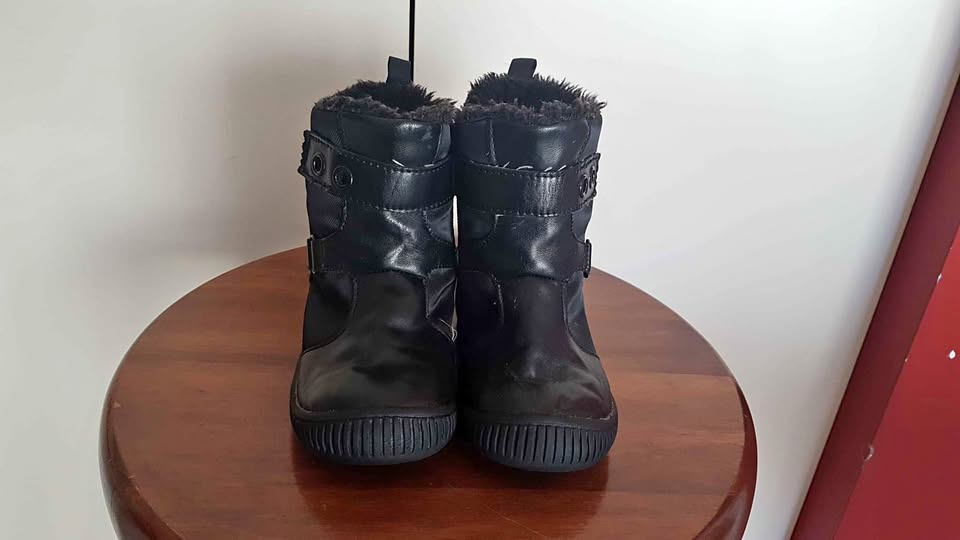 Lined Boots Size 6 Toddler