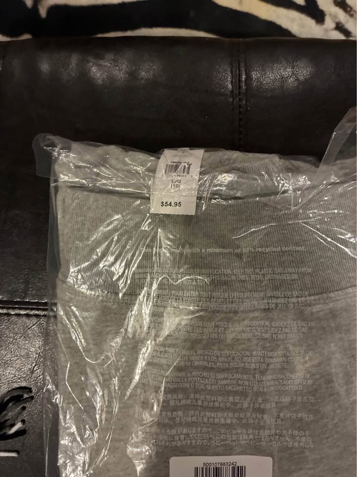 Softer than soft New with tags sweatshirt size 10 boys - photo 3