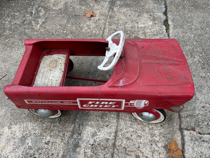 1960 Fire Chief Pedal Car - photo 3