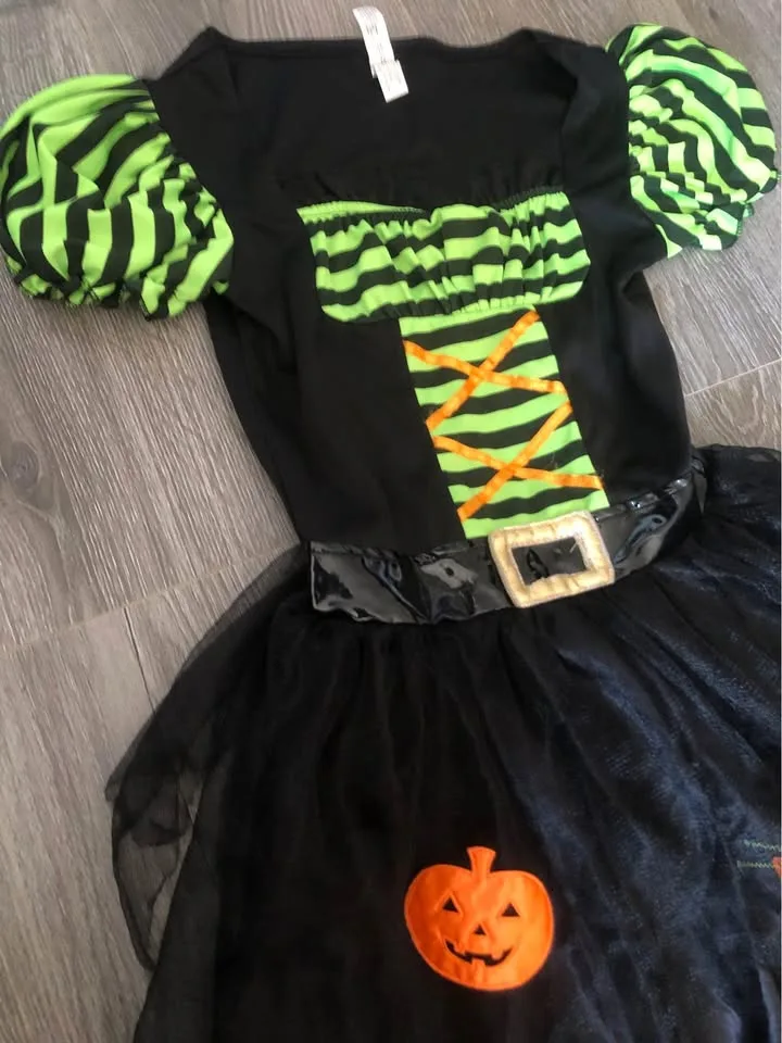 Girl Halloween Witch Dress Size M (Used, Like New) image indicator(2)