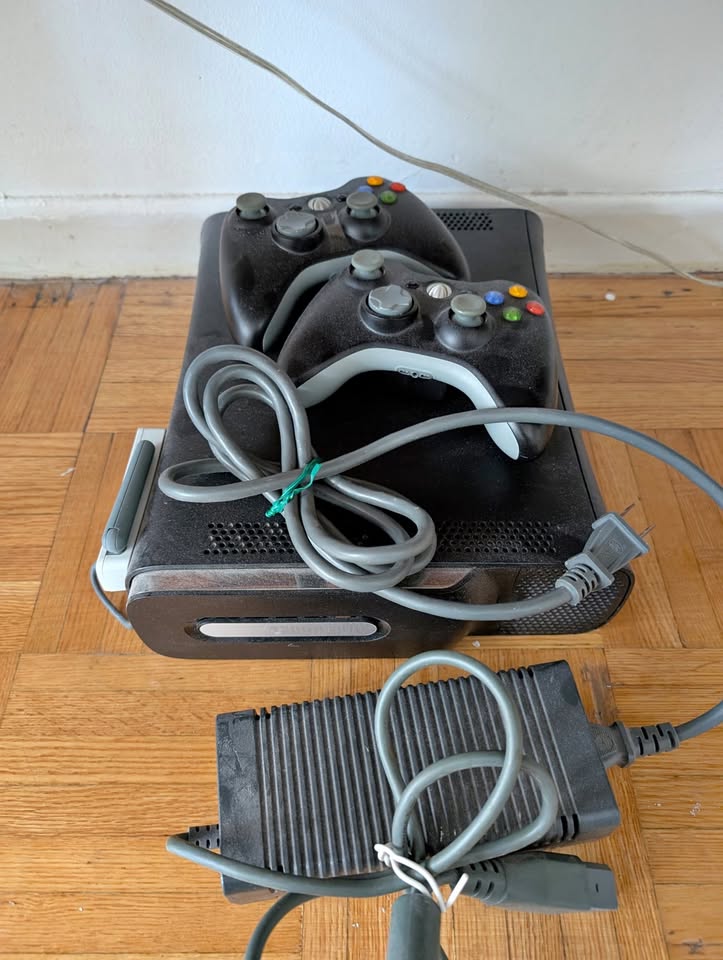 XBOX 360 (120GB HDD)