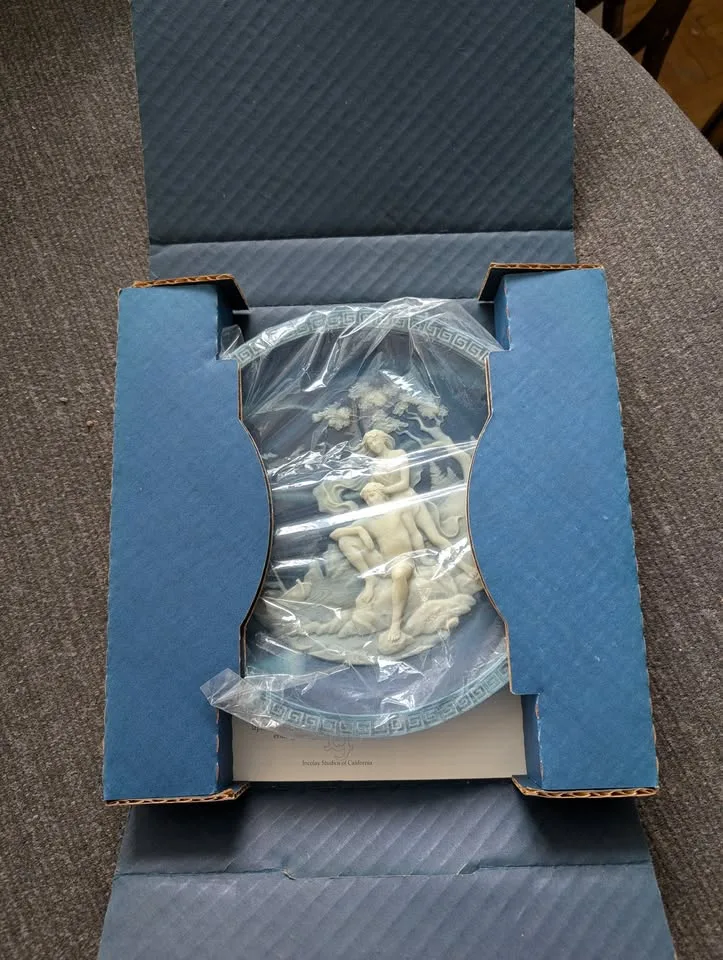 Vintage Collectible plate 'Isle of Calypso' image indicator(2)