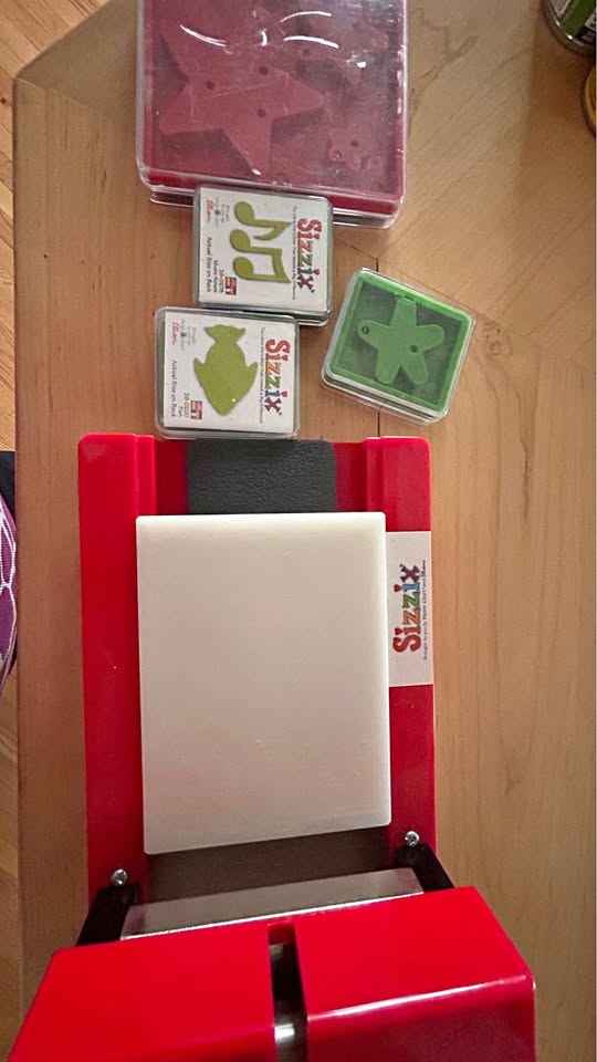 Sizzix- die cut machine