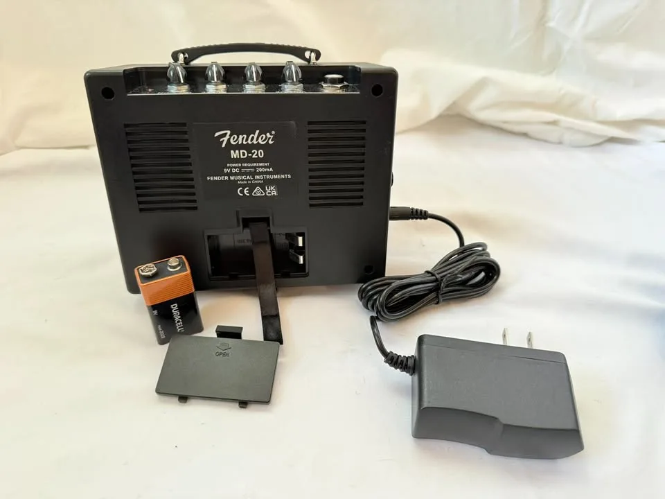 Fender MD-20 Mini Deluxe Amp image indicator(5)