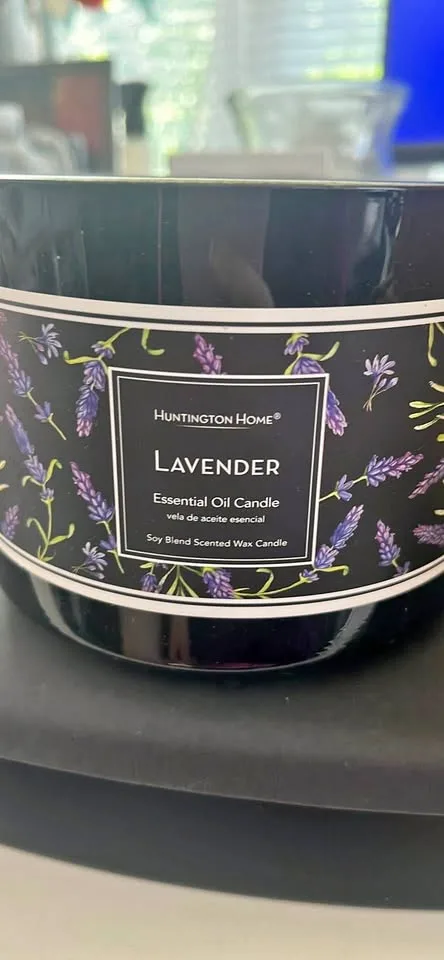 New lavender candle thumbnail