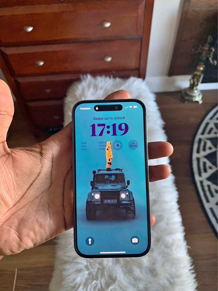 iPhone 14Pro 256 GB for Sale in excellent condition.