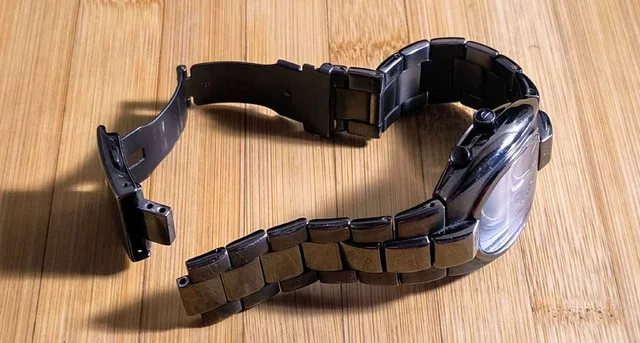 Diesel Stainless Steel Mens Analog Watch (Needs Battery) image indicator(2)