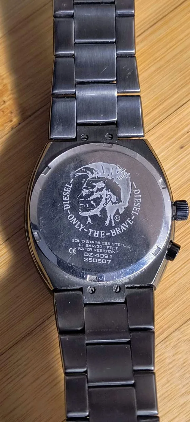 Diesel Stainless Steel Mens Analog Watch (Needs Battery) image indicator(5)