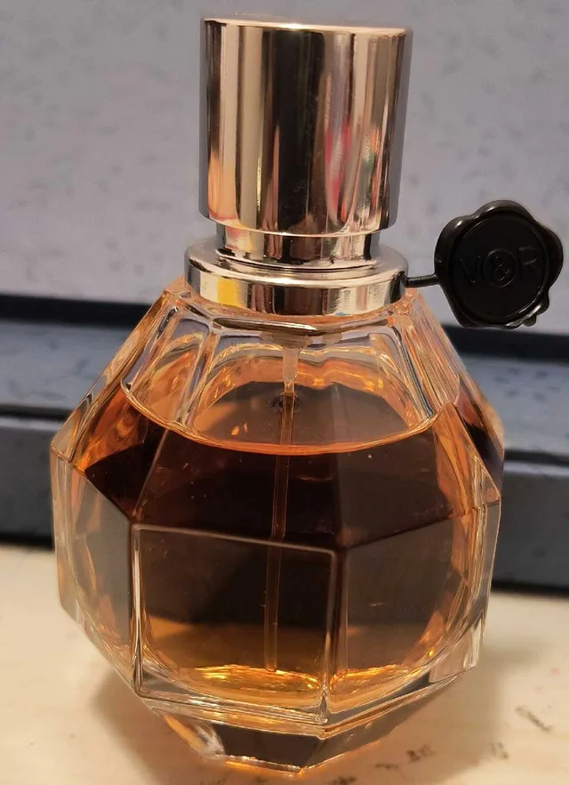 Viktor & Rolf Flowerbomb Perfume 50ml image indicator(3)