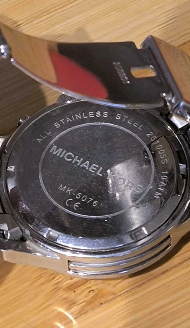 Michael Kors Mens Watch (Needs Battery) image indicator(3)