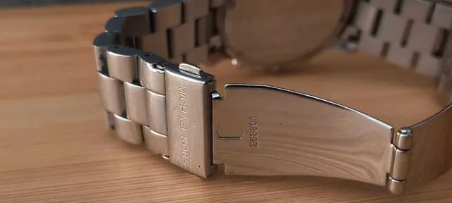 Michael Kors Mens Watch (Needs Battery) image indicator(4)