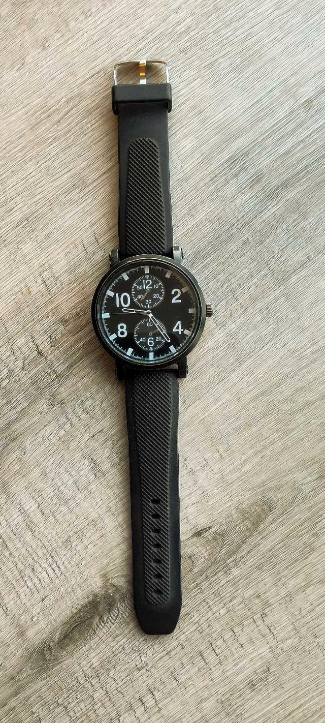 Mens Big Bold Round Black Case Dial Rubber Strap Analog Watch