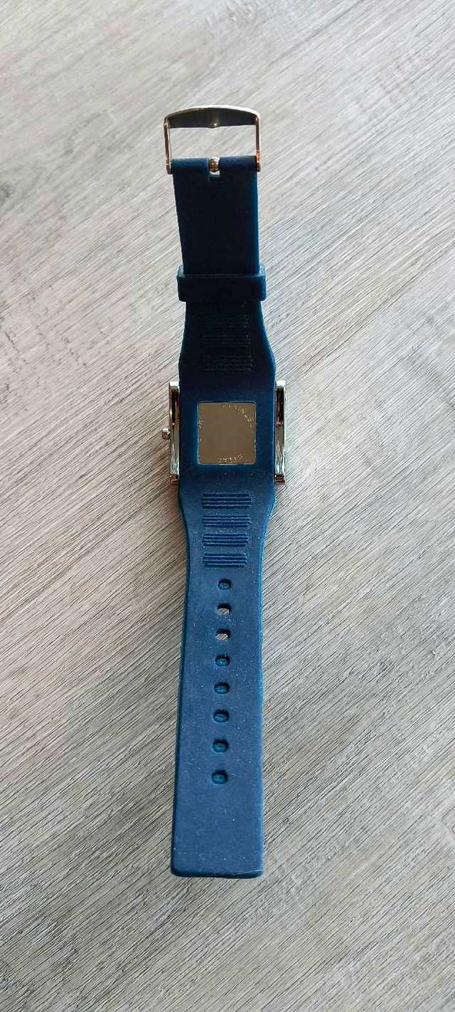 Mens Bold Blue Rubber Strap Analog Watch (needs battery) - photo 2