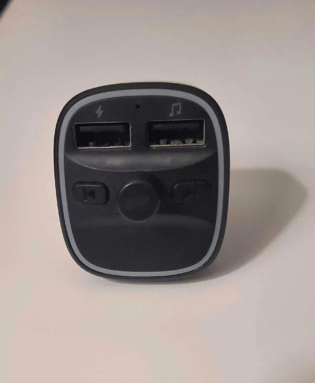 T25 FM Transmitter Bluetooth Hands-Free Mp3 Player thumbnail