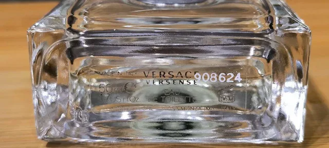 VERSACE Versense Women’s Perfume 50ML (55% Full) image indicator(4)