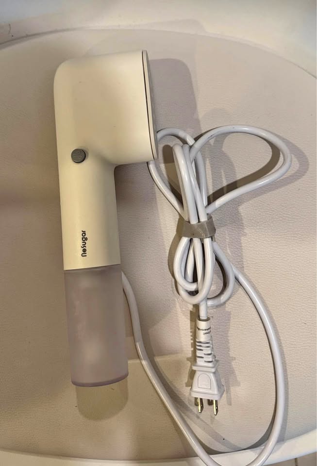 Clothes Steamer/ Iron