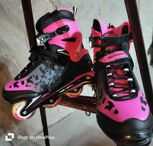 Bladerunner Roller Blades size (5-8.5) image indicator(2)